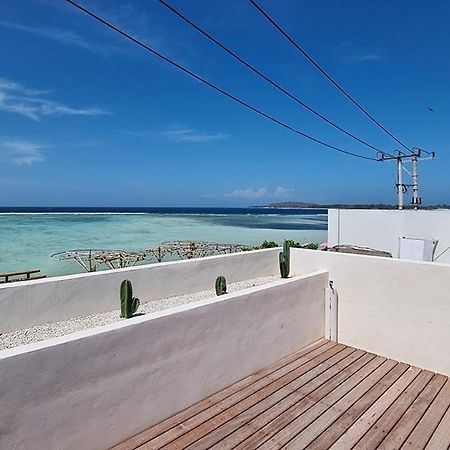 Shore Thing Gili Air Beachfront Apartment エクステリア 写真